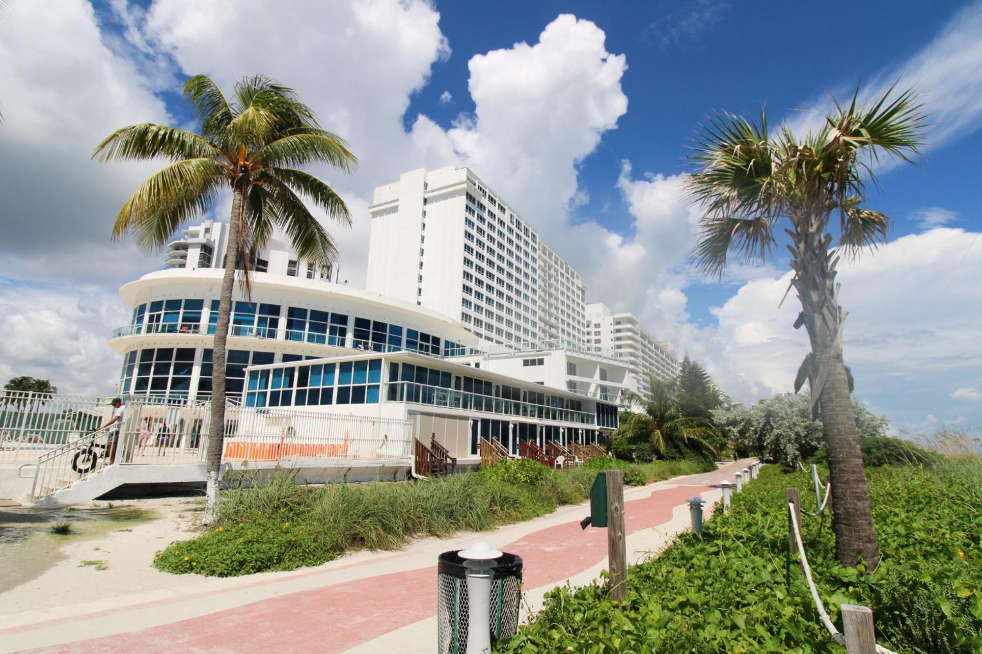 Castle 828 Oceanfront View With Balcony, Pool, Tennis, Beach Access And Free Parking! Miami Beach Esterno foto